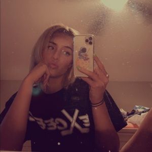 Meet your Posher, Nyla